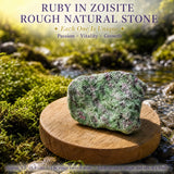 Rúbín í Zoisite grófum náttúrusteini