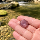 Amethyst, heilige Geometrie, facettierter Kristall
